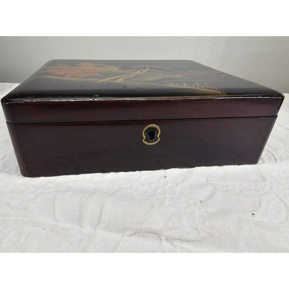 Rare Antique Japanese‎ Wood Gold Decorated And Lacquered Domed Box Signed